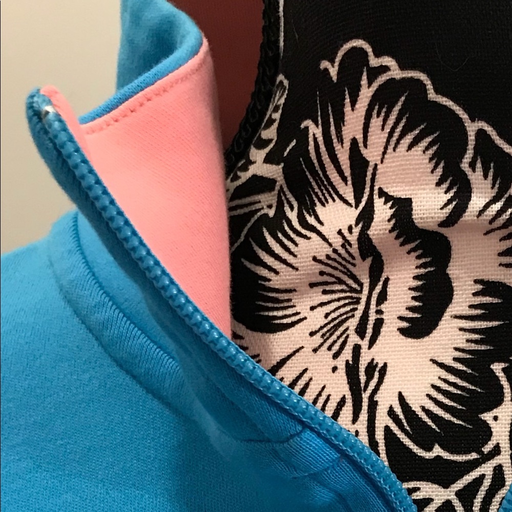 EUC Vineyard Vines Sweatshirt 🐳🌸🐳🌸 - Picture 5 of 5